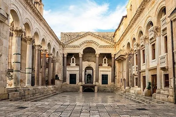 Blue Moon 스플리트