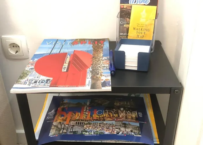 Blue Moon 아파트 *