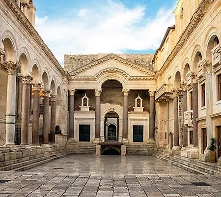 Blue Moon 스플리트